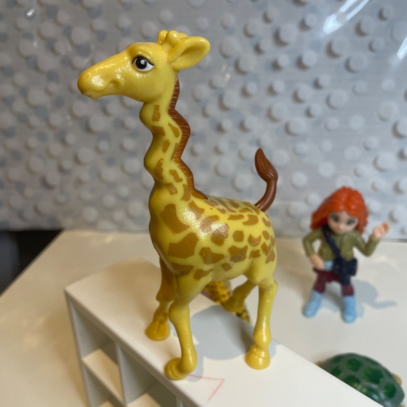 💕3 for $10- Nature expedition🦒🐢 Kinder & McDonalds toy bundle - Picture 9 of 9
